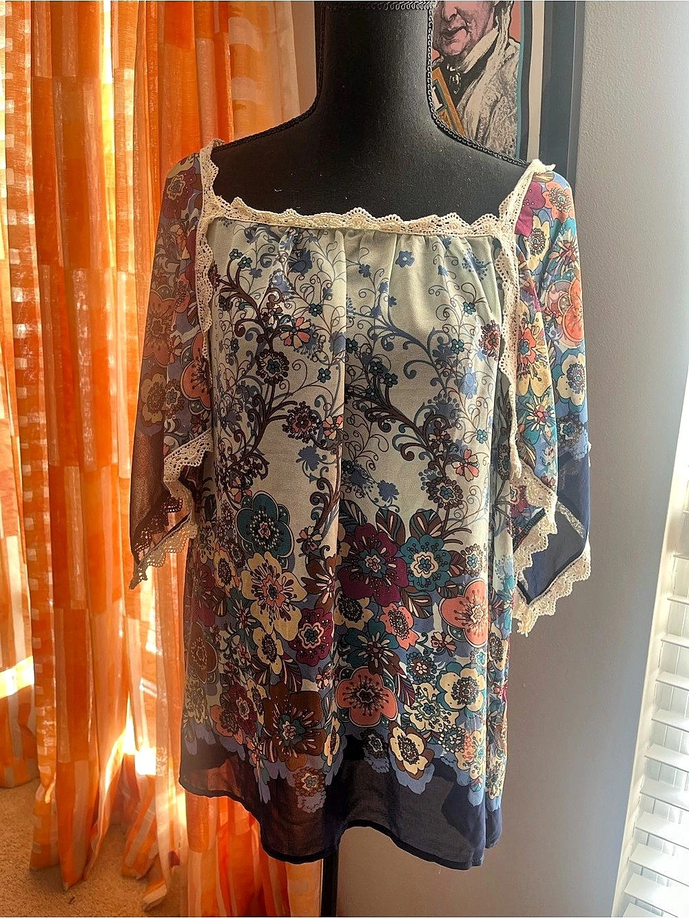 Umgee Floral Tunic Blue & Multicolor Size Medium Like New
